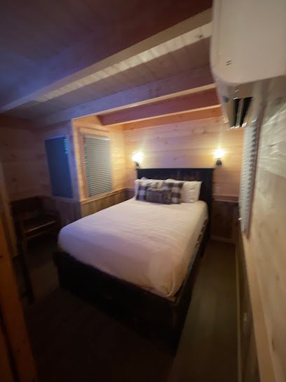 Tree houses at Norton Creek Resort