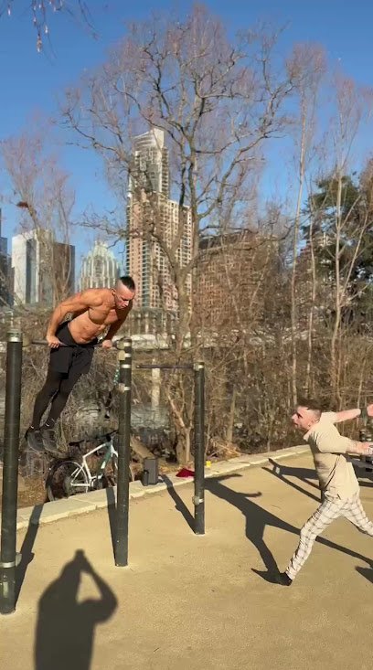 Outdoor Calisthenics Gym at Auditorium Shores